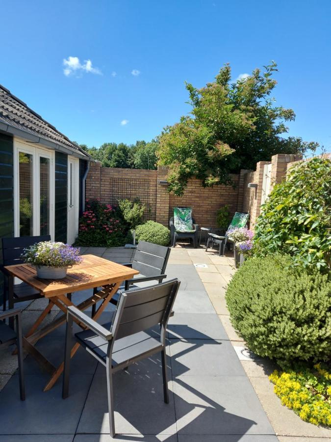 Holiday Home Canal View อัลค์มาร์ ภายนอก รูปภาพ