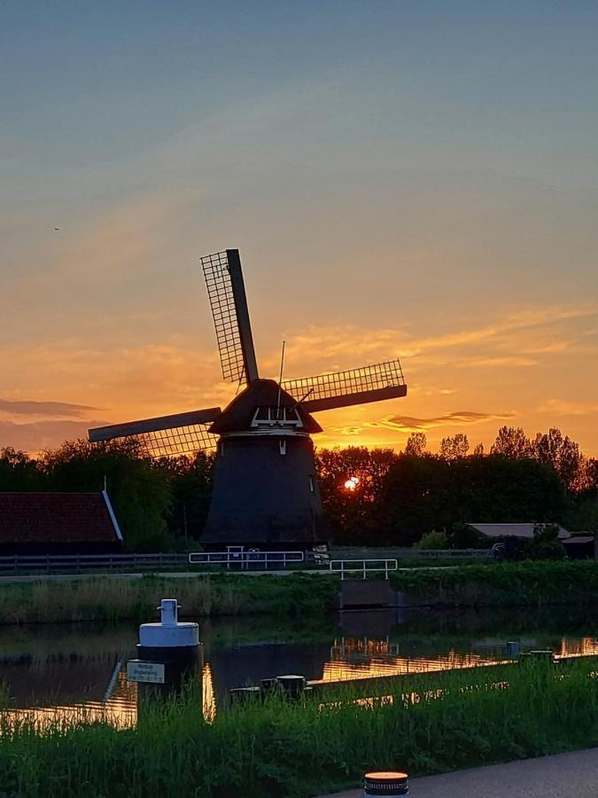 Holiday Home Canal View อัลค์มาร์ ภายนอก รูปภาพ