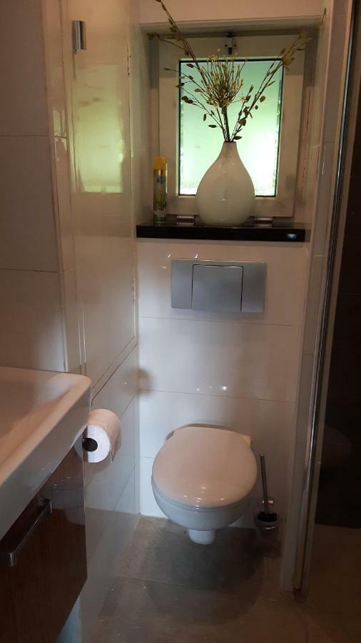 Holiday Home Canal View อัลค์มาร์ ภายนอก รูปภาพ
